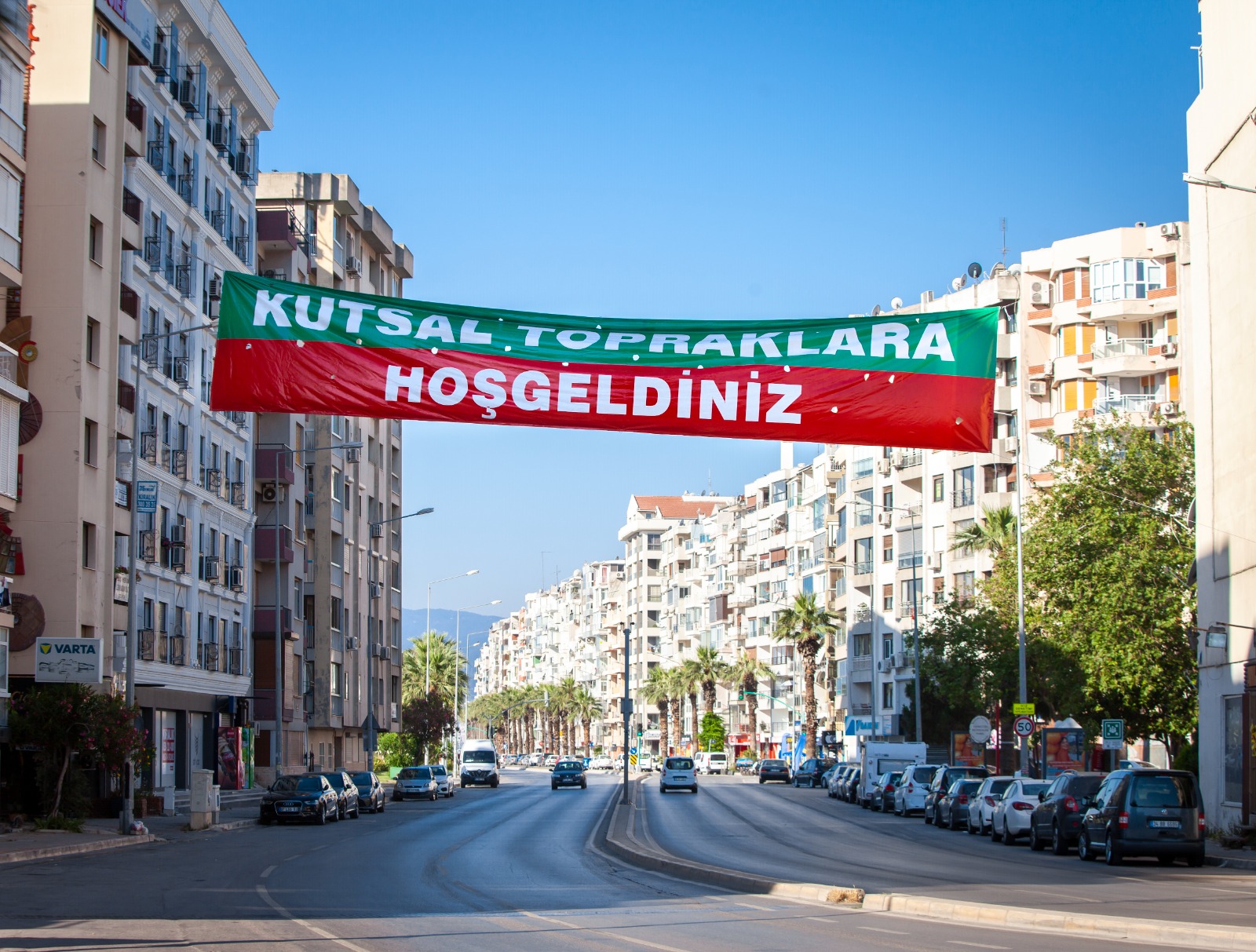 Karşıyaka Belediyesi, 31 kardeş şehri buluşturan "Kardeş Kadrajlar" fotoğraf yarışmasını