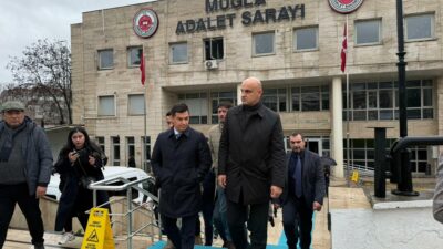 Marmaris Belediye Başkanı Acar Ünlü hakkında polise direndiği iddiasıyla 4