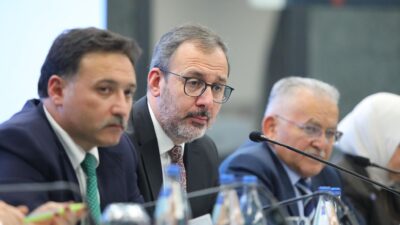 Komisyon Başkanı Mehmet Kasapoğlu, engelli bireylerin sorunları için Kayseri’de bölge