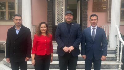 Menderes tarihinde bir ilk: Belediye Başkanı İlkay Çiçek, Ziraat Bankası'na