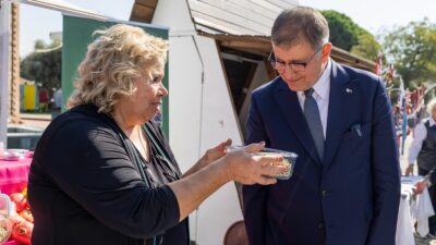 Cemil Tugay’ın desteğiyle Menderes’te salep üretimi başladı; kadınlar yüksek gelirli
