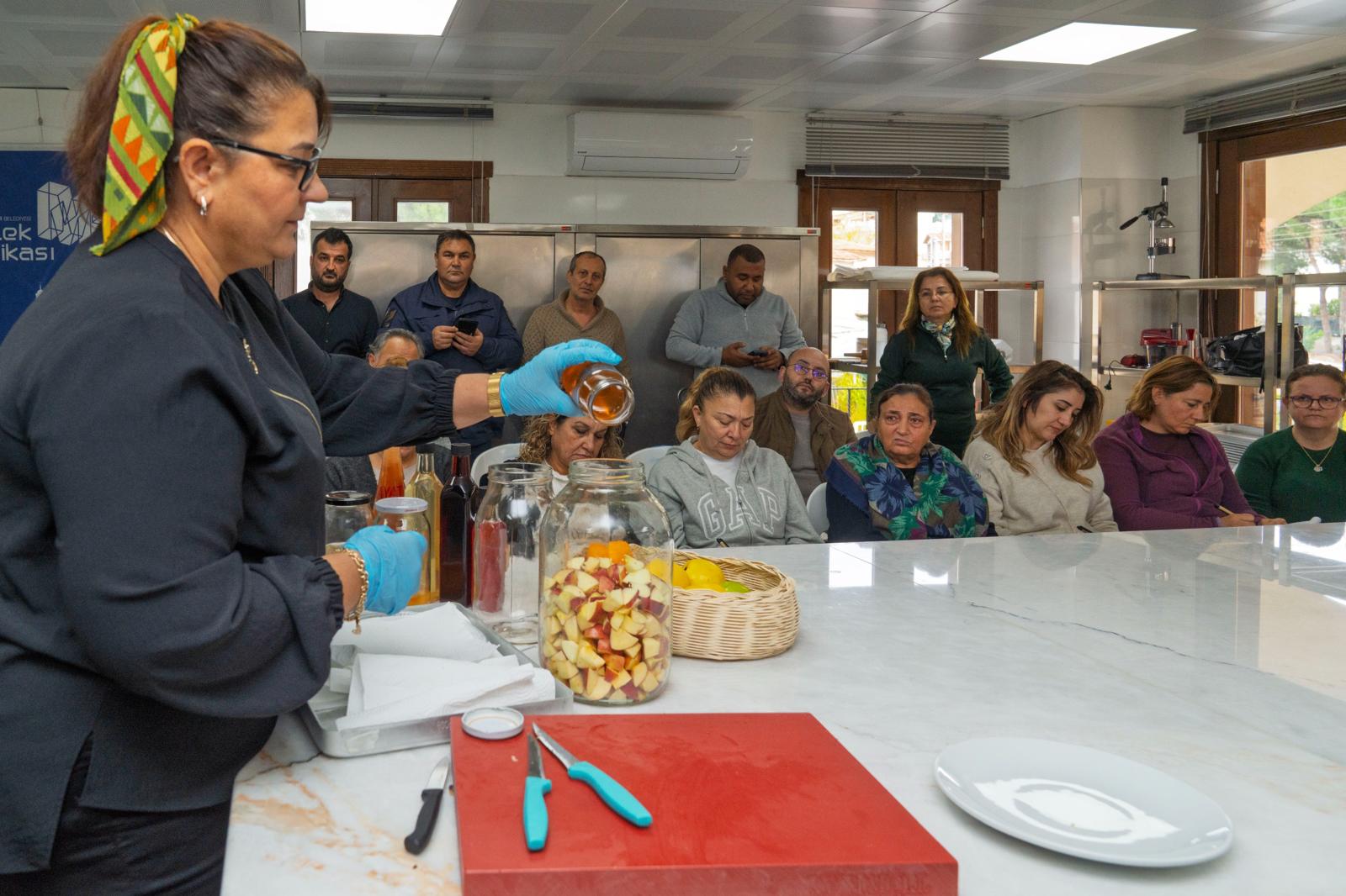 İzmir Meslek Fabrikası sirke atölyesi ile tanışın! 60 çeşit doğal