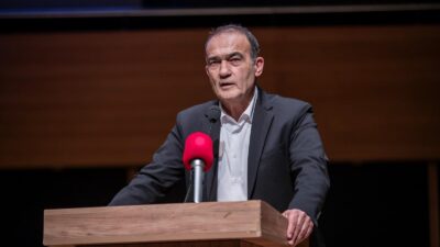 İzmir Büyükşehir Belediye Başkan Vekili Dr. Zafer Levent Yıldır, AK