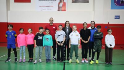 Karşıyaka'da yarıyıl tatili boyunca 200 genç, bilimsel testlerle fiziksel kapasitelerini