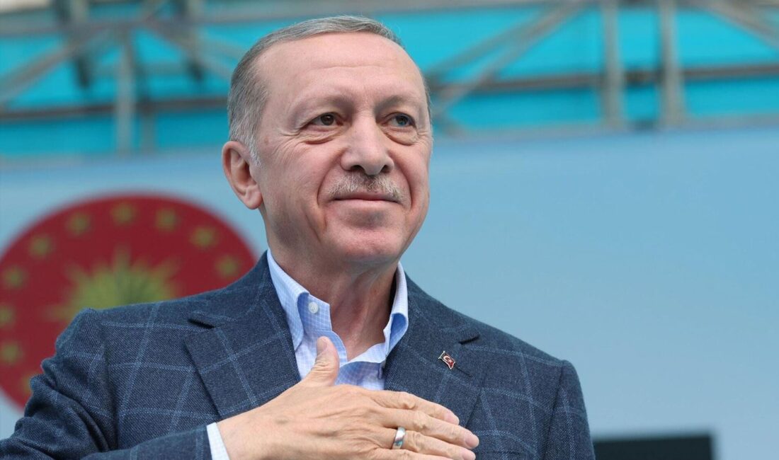 Erdoğan: “SURİYE HALKININ ÖNÜNDE YENİ BİR SAYFA AÇILMIŞTIR” Cumhurbaşkanı Erdoğan imalat sanayisi için 100 milyar liralık yeni finansman