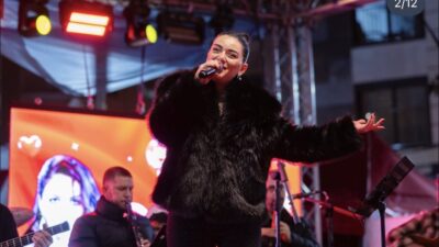 Balçova Sevgililer Günü coşkusu Cumhuriyet Meydanı'nı sardı! Üç gün süren