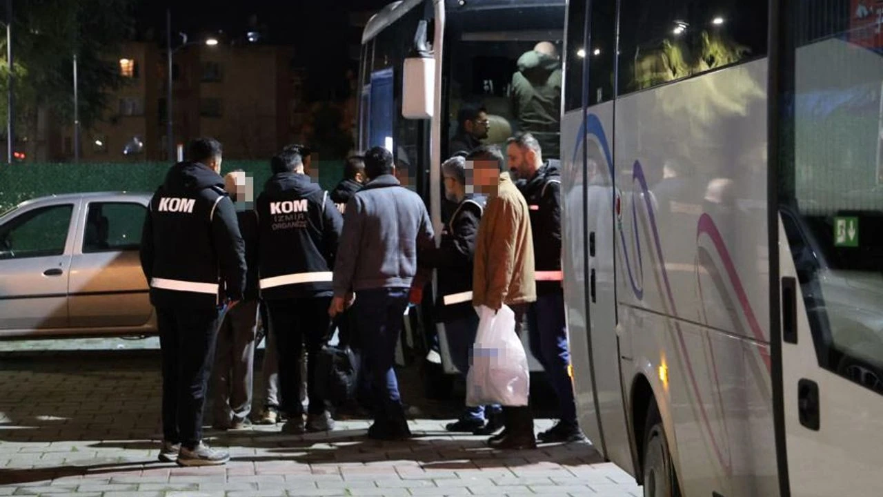 Buca rüşvet operasyonu kapsamında İzmir’de 7 kişi tutuklandı. Belediye çalışanlarının
