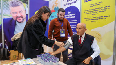 Buca Belediyesi yaşlı dostu projelerini PAL EXPOCARE Fuarı'nda tanıttı! Başkan