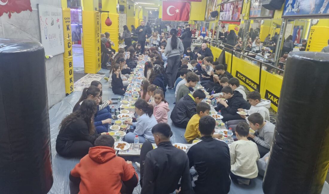 Çağrı Spor Kulübü 30 yıldır süren iftar ve erzak yardımı