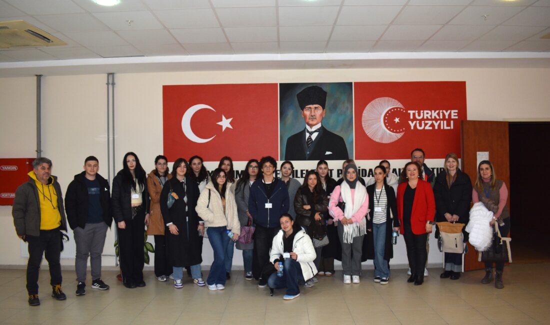 EÜ İletişim'de sahte haber alarmı! Prof. Dr. İlknur Aydoğdu Karaaslan,
