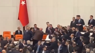 TBMM'de yeni bakanların yemin töreni öncesi CHP ve AK Parti