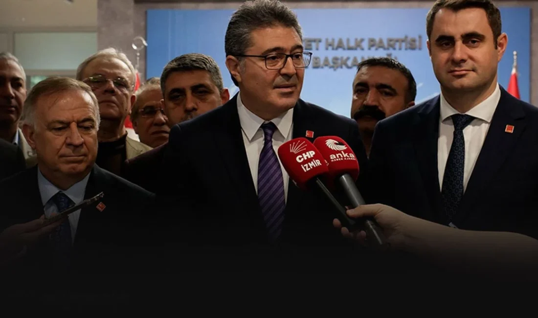 Ensar Aytekin CHP İzmir Örgütüne Ayar Verdi! “Ya Yan Yana Durun Ya Da…” Ensar Aytekin'den CHP İzmir örgütüne sert uyarılar! "Her ay %5
