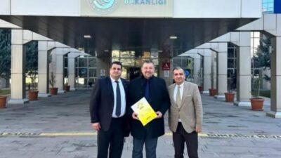 İZOTO Başkanı Ethem Hiçüşenmez, oto alım satım harçları için Ticaret