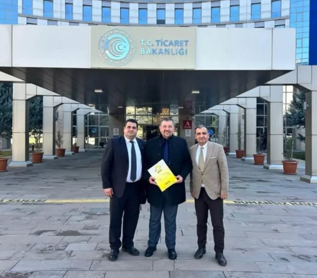 İZOTO Başkanı Ethem Hiçüşenmez, oto alım satım harçları için Ticaret