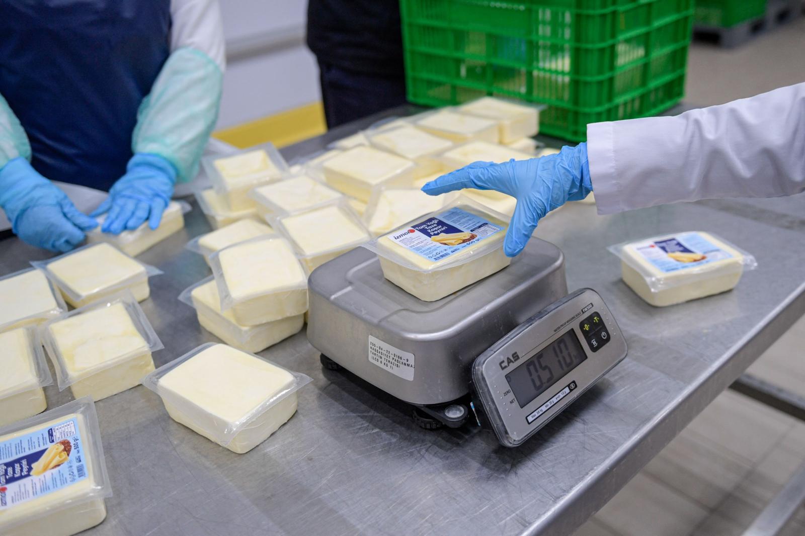İZMAR ucuz kaşar peyniri şoku! 500 gram taze kaşar sadece