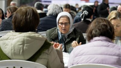 İzmir Büyükşehir Belediyesi ilk iftar sofrasını Gaziemir’de açtı! Ünal Işık