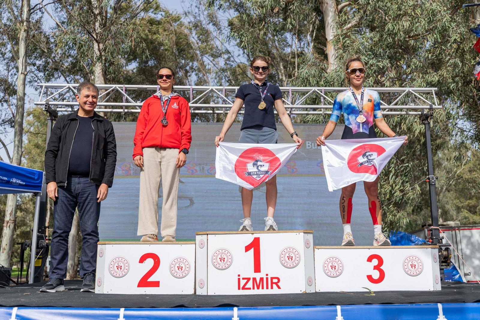 İzmir Duatlonu Türkiye Kupası Sasalı'da tamamlandı! 32 şehirden 617 sporcunun