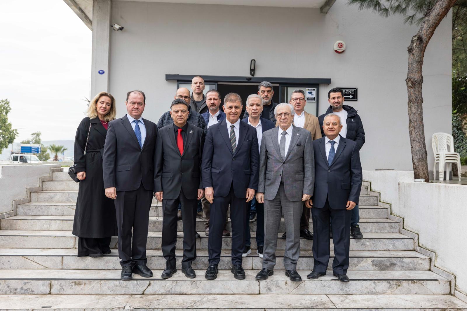 İzmir Kalkınma Hamlesi: Tugay’dan Kordon’a Dev Otopark ve Tünel Müjdesi