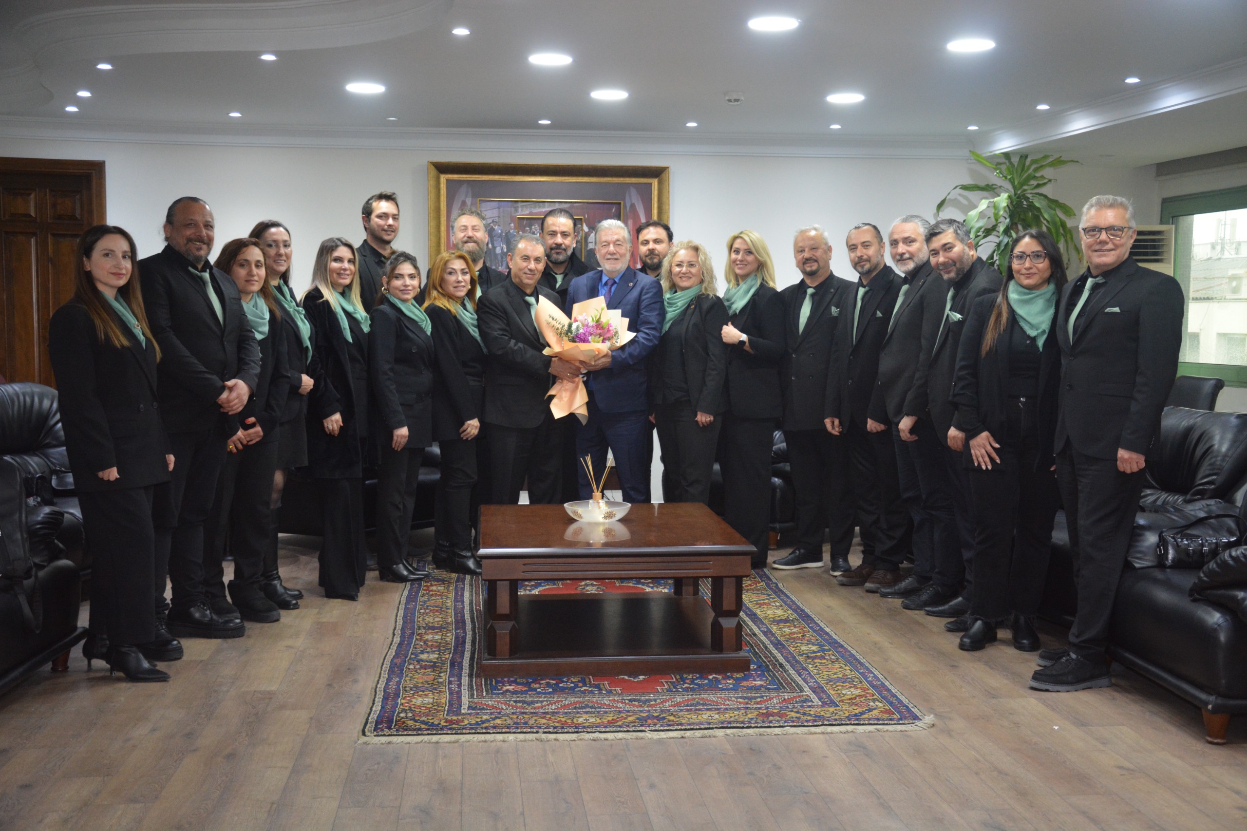 İzmir Kuaförler Odası Başkanı Mehmet Payıküçük’ten Yalçın Ata’ya dev destek!
