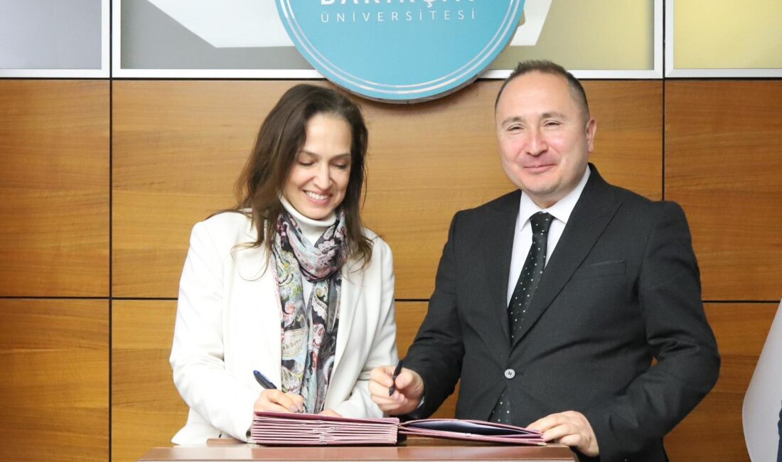 Karşıyaka Belediyesi Ve Bakırçay Üniversitesi arasında Bilim Merkezi devrimi Karşıyaka Bilim Merkezi için İzmir Bakırçay Üniversitesi ve belediye el