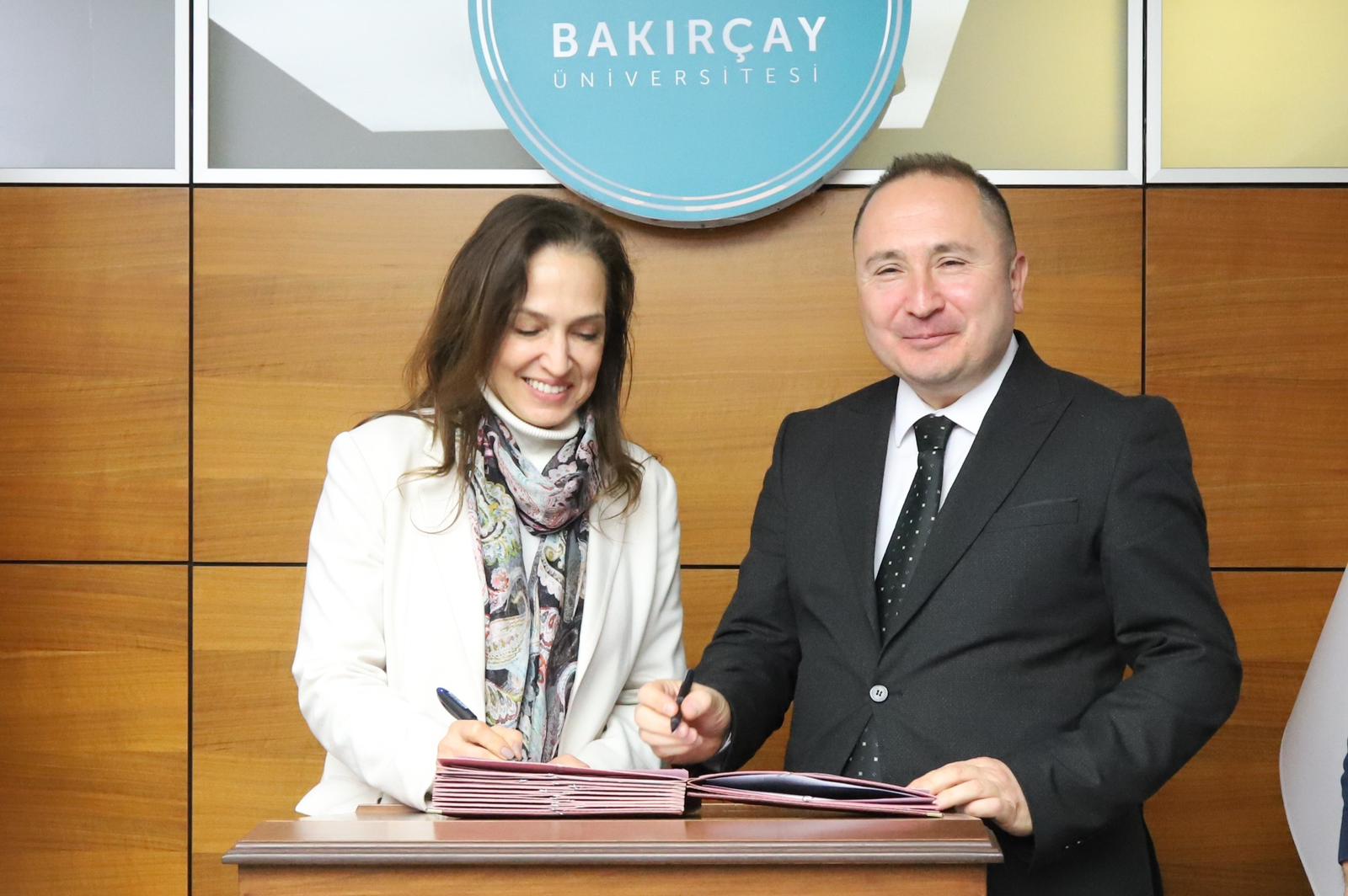 Karşıyaka Bilim Merkezi için İzmir Bakırçay Üniversitesi ve belediye el