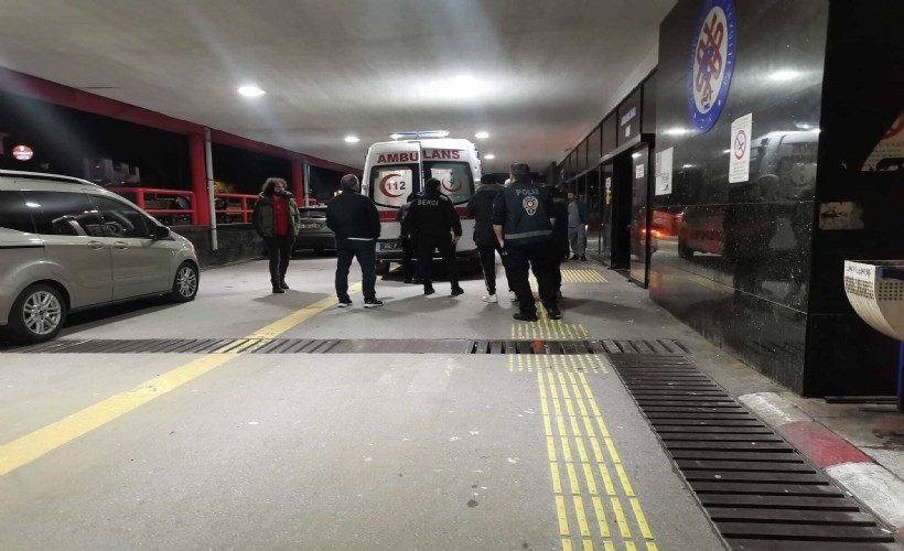 Kemalpaşa'da devriye görevindeki bekçilere açılan ateş sonucu bir bekçi yaralandı;