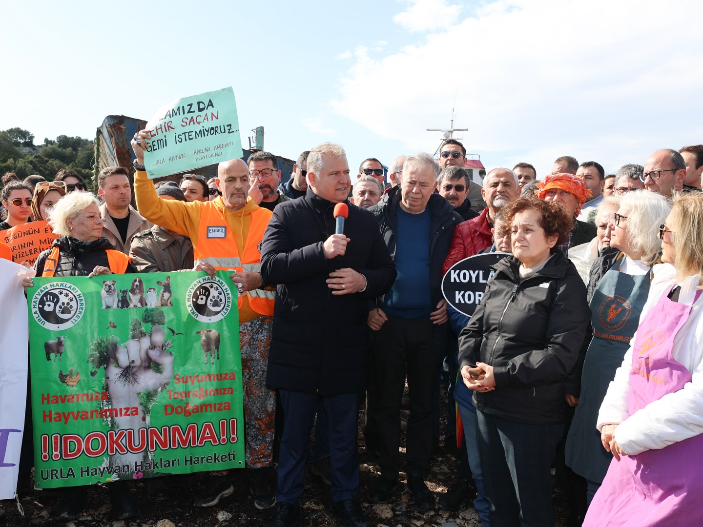 Urla Kaçak Gemi Sökümü  Selçuk Balkan