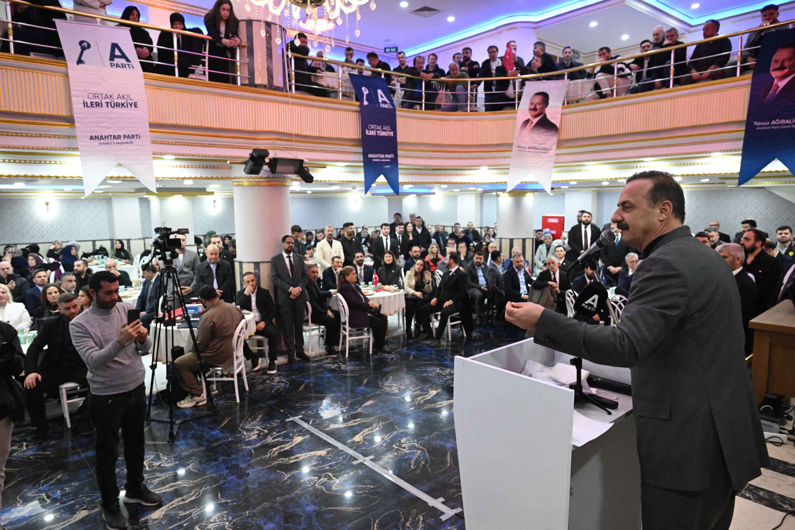 Yavuz Ağıralioğlu İstanbul’da Patladı