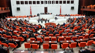 AK Parti'nin yeni torba yasasıyla doğum izni uzuyor, emekli ikramiyesi
