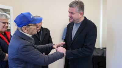 Buca Belediye Başkanı Görkem Duman, yaş almış vatandaşlar için açılan