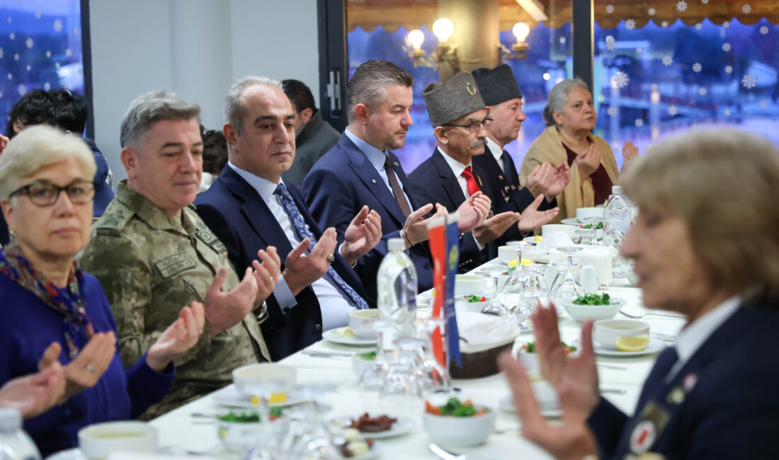 Buca vefa iftarı'nda Görkem Duman şehit aileleri ve gazilerle buluştu: