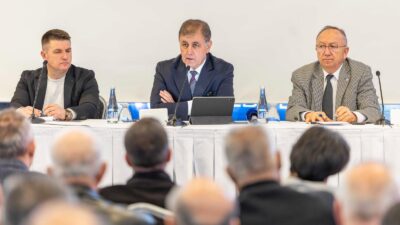 Başkan Cemil Tugay, kooperatiflerle buluşarak İzmir tarımı için su tasarrufu