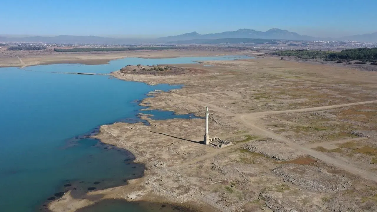 İzmir'de etkili olan sağanak yağışlara rağmen barajlardaki doluluk oranları geçen