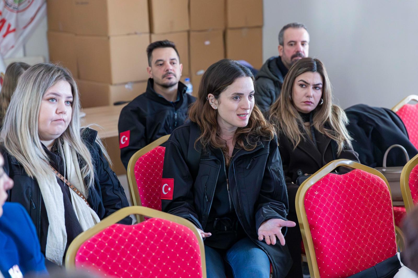 Başkan Cemil Tugay Hatay’daki sağlık sorunlarına dikkat çekerek dayanışma ve