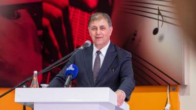 Başkan Cemil Tugay, 8 Mart öncesi İzmirli kadınlarla buluştu: "Haksızlığa
