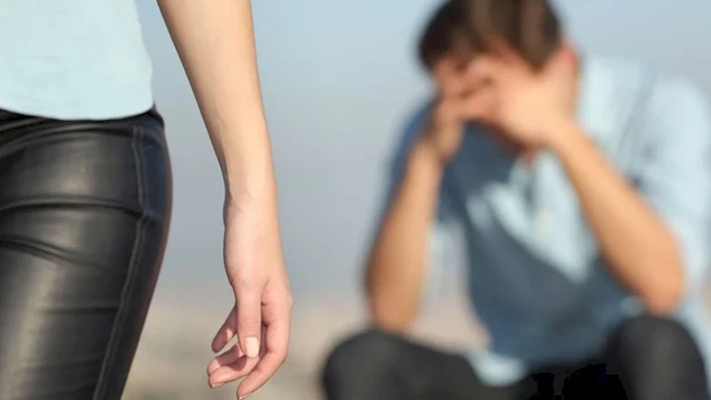 HIV pozitif olduğunu eşinden saklayarak evlenen sanığa verilen 10 ay