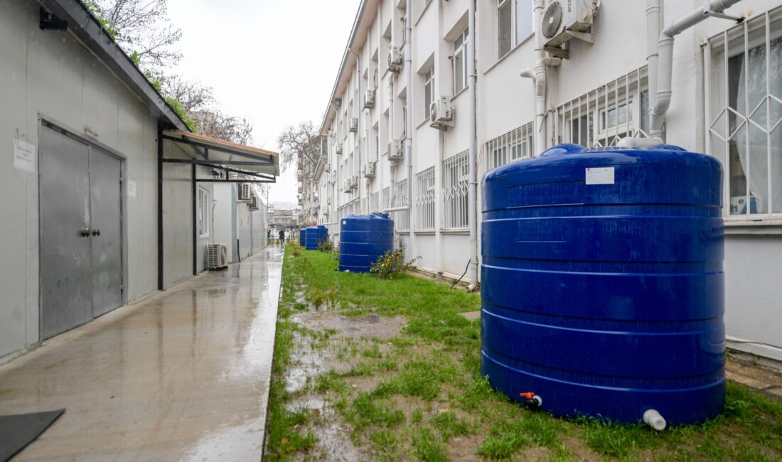 İzmir Büyükşehir Belediyesi binalarında yağmur suyu hasadı başlatarak su tasarrufunda