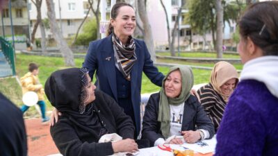İzmir Büyükşehir Belediyesi, 8 Mart etkinliklerini dört merkezde kurulan Dayanışma
