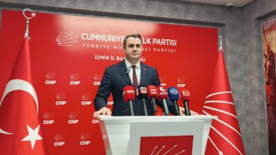 CHP İzmir İl Başkanı Çağatay Güç, düzenlediği basın toplantısında Türkiye'nin