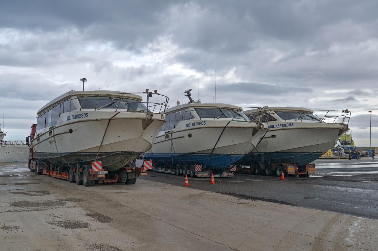 İzmir Körfezi'ne 42 kişilik 3 yeni deniz dolmuşu geliyor. Hızlı