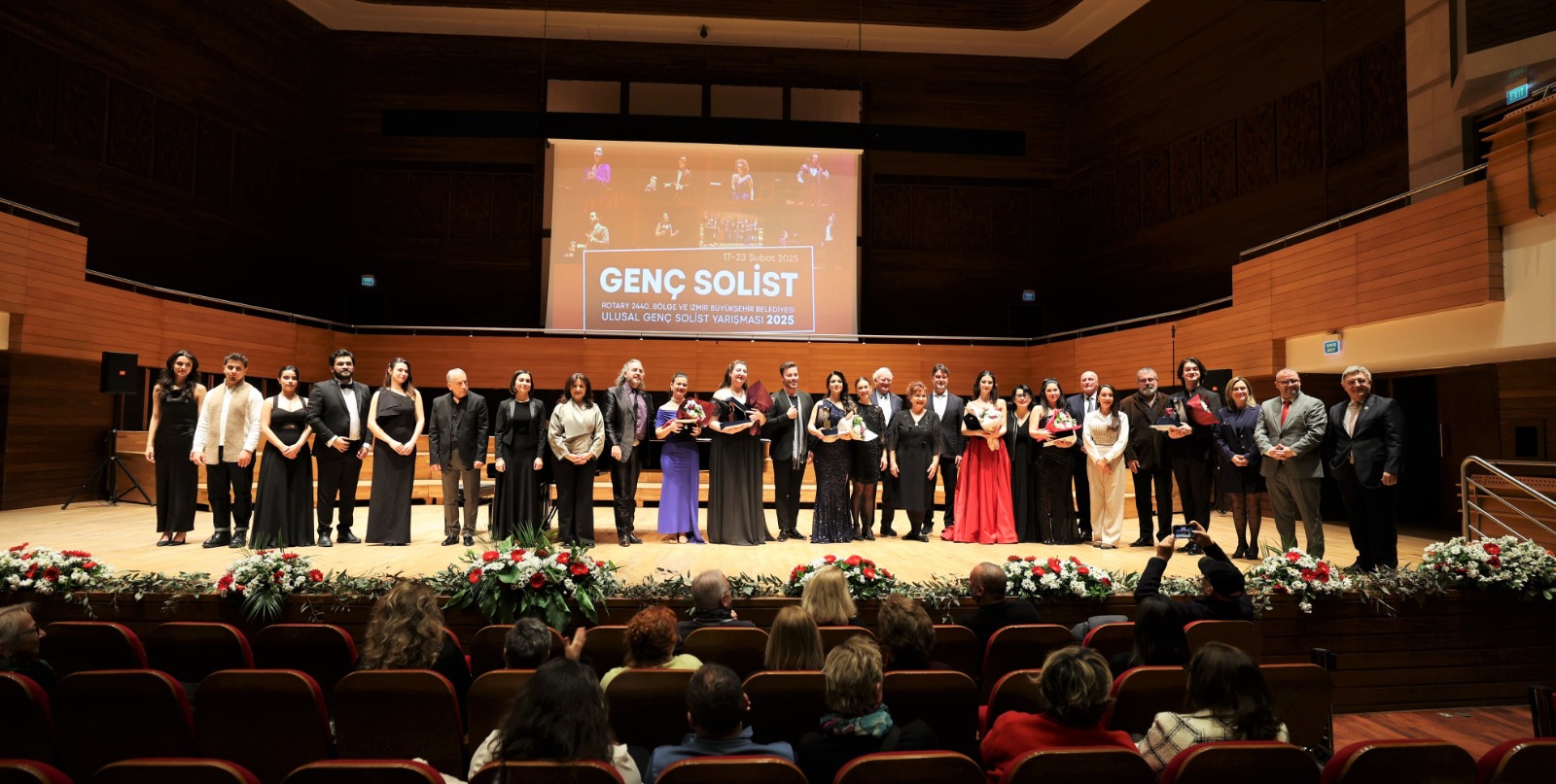 İzmir'de 18. Ulusal Genç Solist Yarışması başlıyor! 61 genç opera