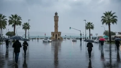 Meteoroloji İzmir için turuncu kodlu uyarı verdi; fırtına, hortum ve