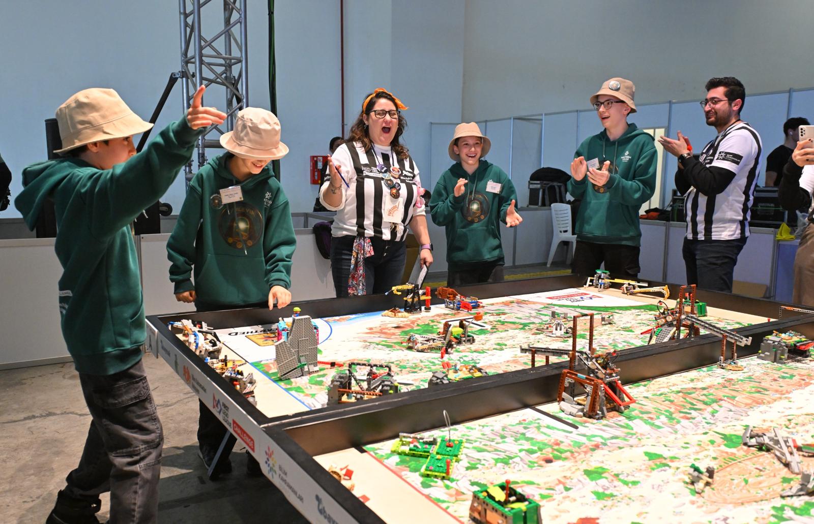 Fuar İzmir’deki FIRST LEGO League Challenge sezonu başladı, 11 takım