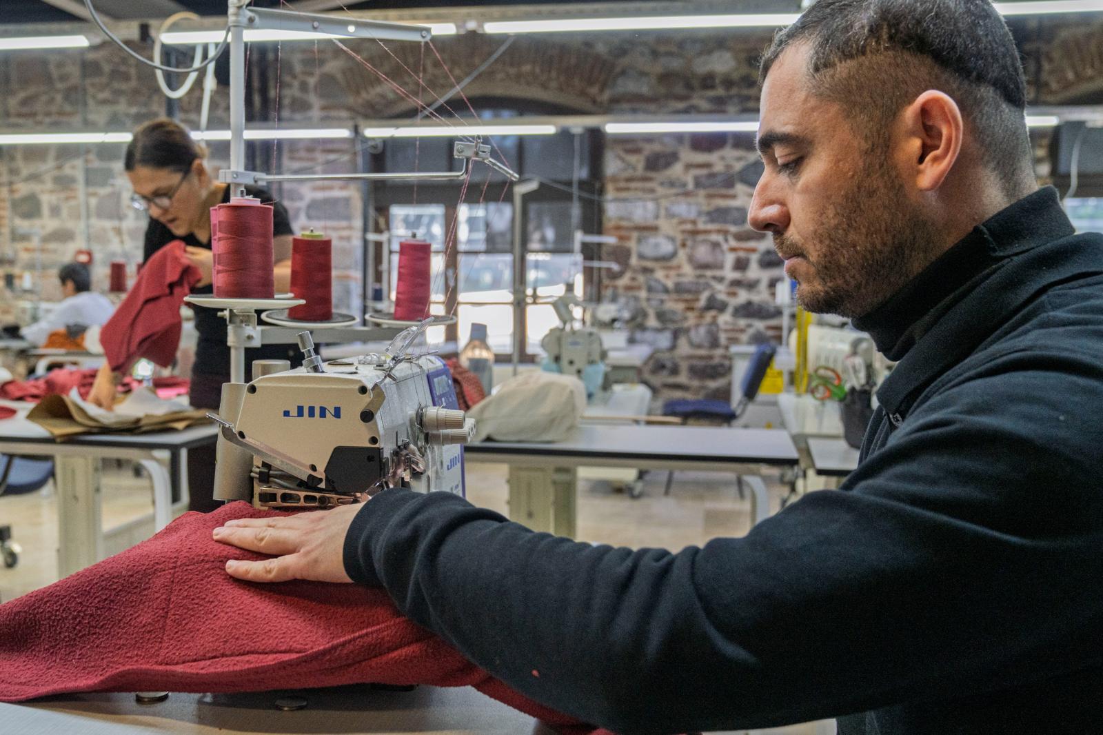 İzmir Büyükşehir Belediyesi Meslek Fabrikası, bugüne kadar 145 binden fazla