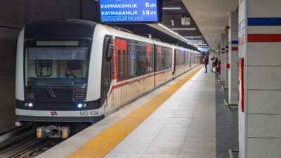 İzmir Metro Narlıdere seferleri makas çalışması sonrası bugün yeniden başladı.