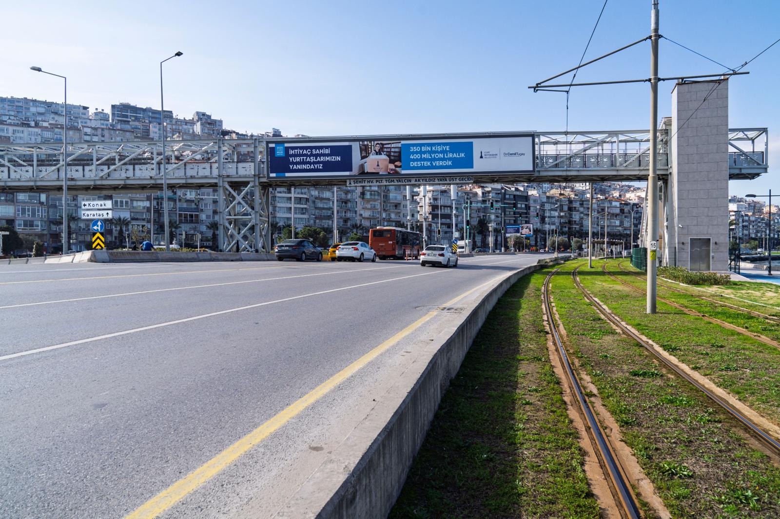 İzmir'de şehitlerin isimleri Karataş ve Naldöken'deki üst geçitlere verildi; ailelerin