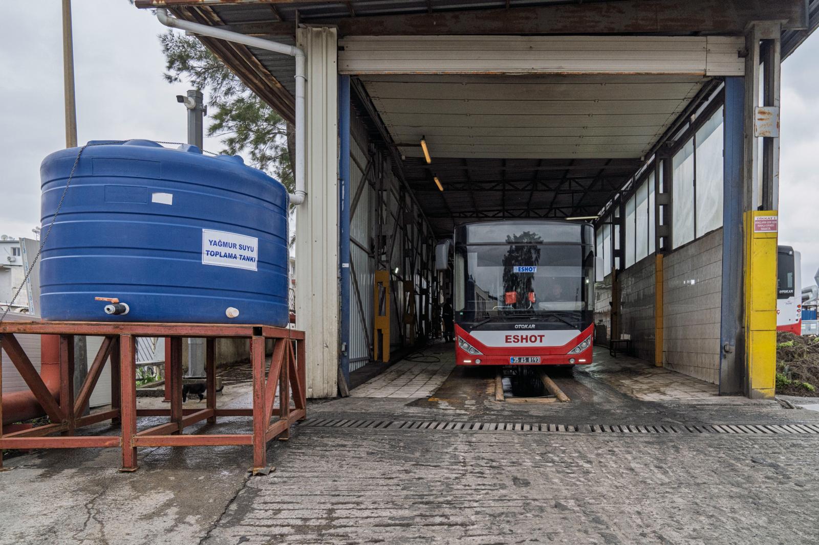 İzmir Büyükşehir Belediyesi, kuraklık riskine karşı 32 yeni binada yağmur