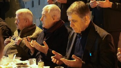 Başkan Tugay ve Türkmen, Kemalpaşa Halilbeyli'de kurulan sahur sofrasında vatandaşlarla