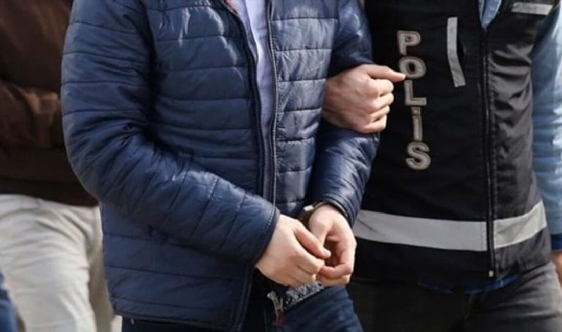 Kocaeli’de Kan Donduran Skandal: Ortaokul Öğretmeni 24 Öğrenciyi Tacizden Tutuklandı! Kocaeli Dilovası'nda 24 öğrenciyi taciz eden öğretmen tutuklandı. Skandalın perde