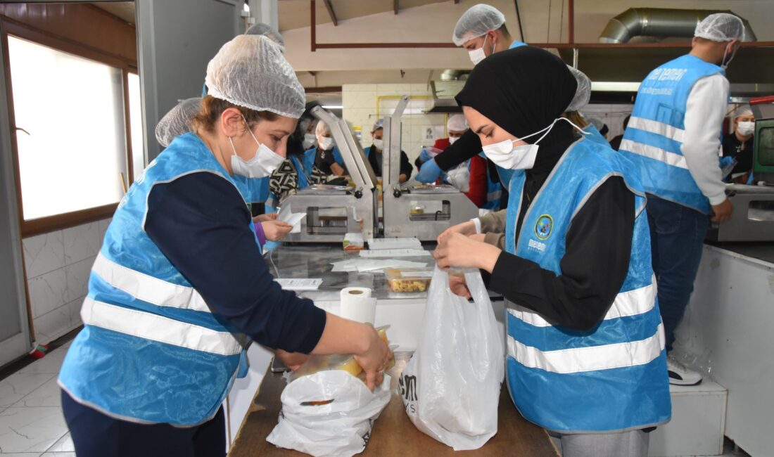 Menemen Belediyesi Aşevi, Ramazan ayı boyunca her gün 10 bin